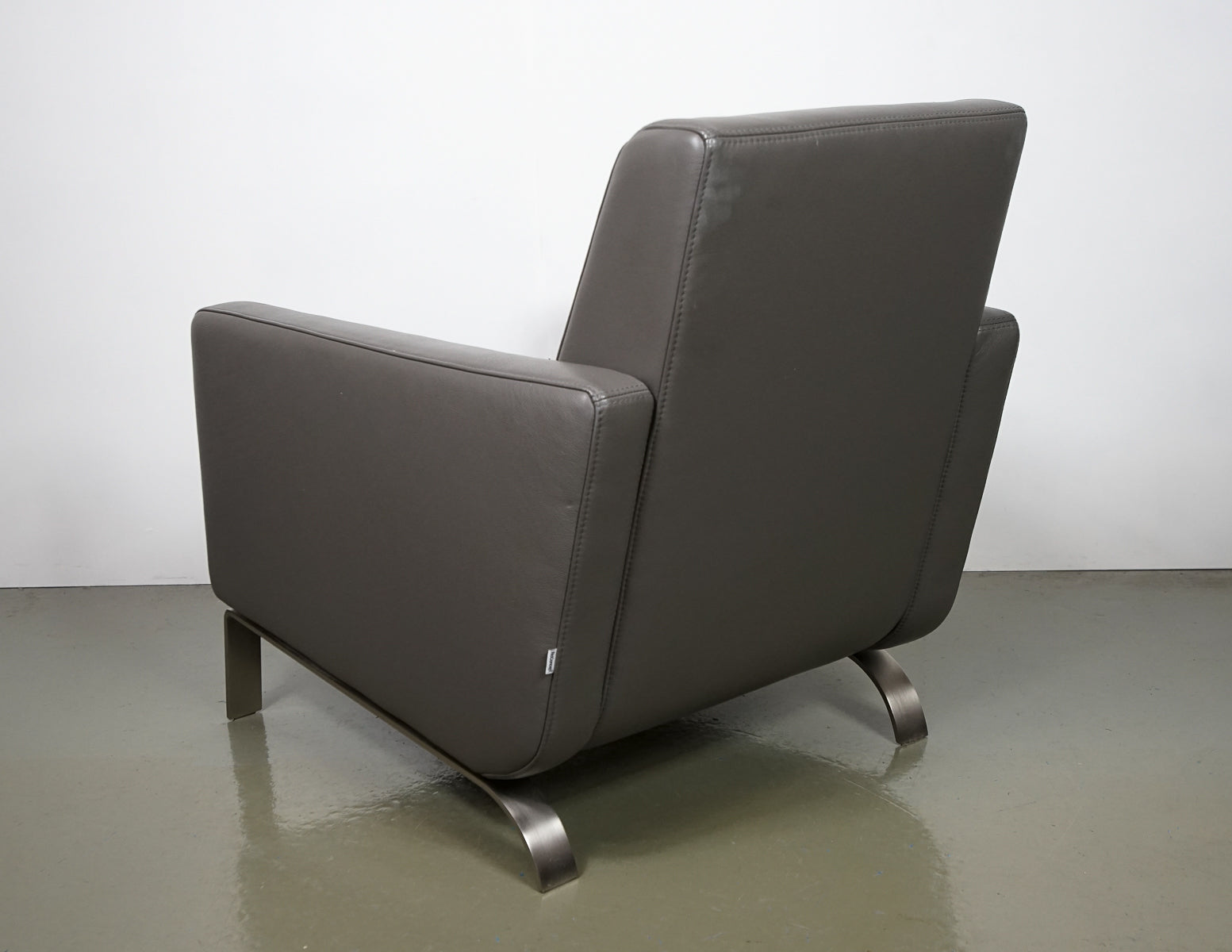 (Fast No-Contact Delivery) BoConcept Leather Fly Chair