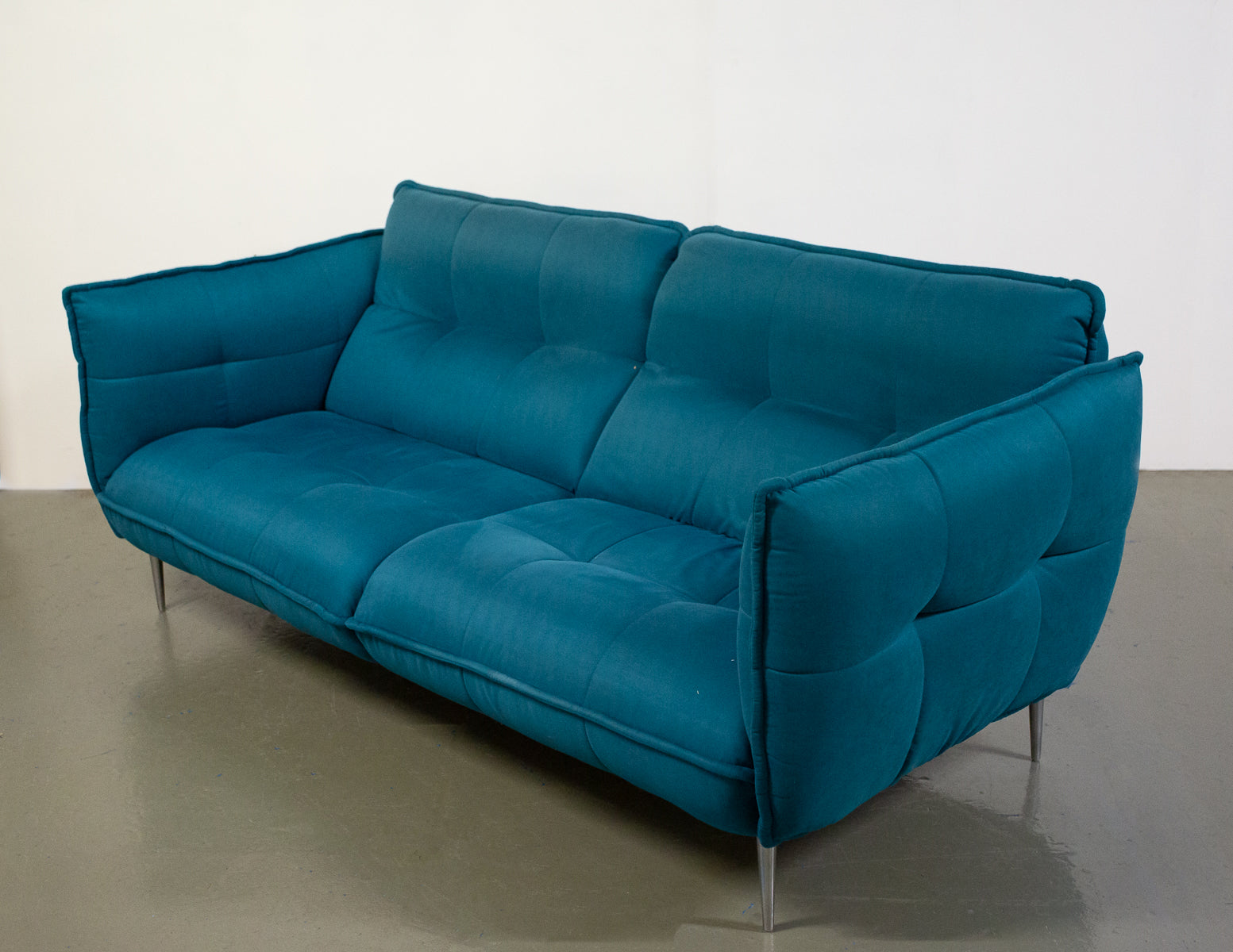 Beautiful and Modern Upholstered FLY 3 Seater Sofa: RRP £850
