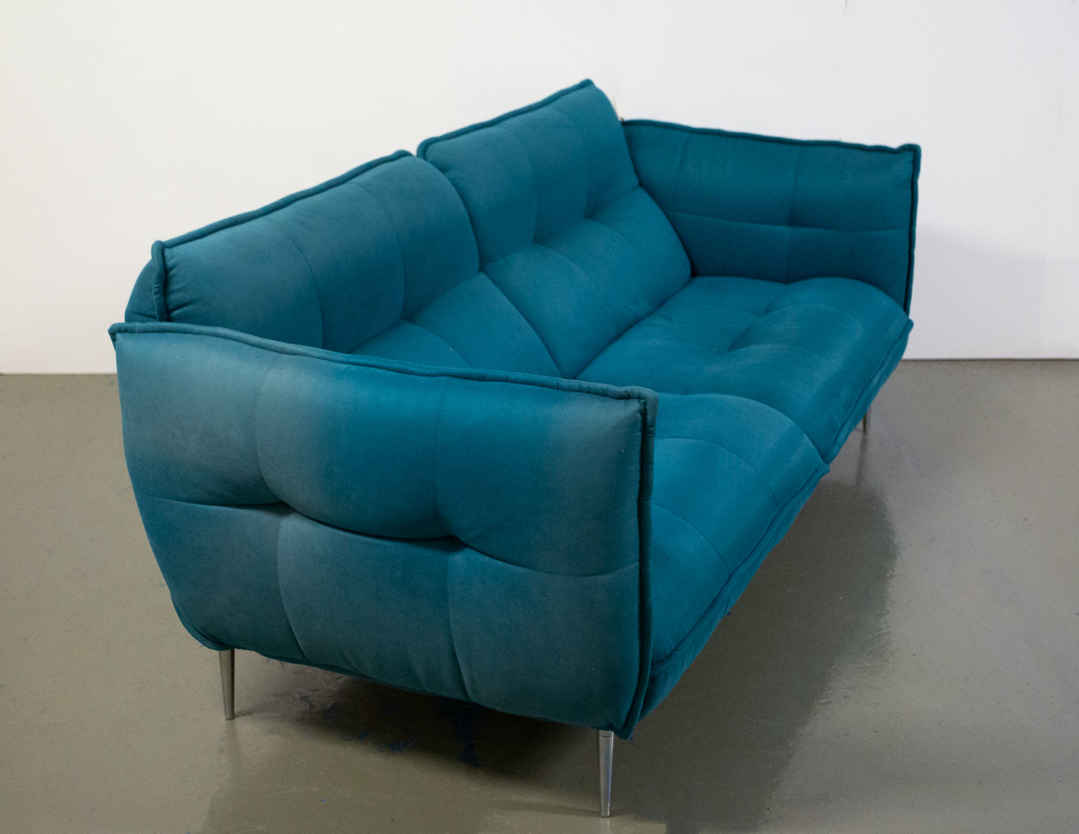 Beautiful and Modern Upholstered FLY 3 Seater Sofa: RRP £850