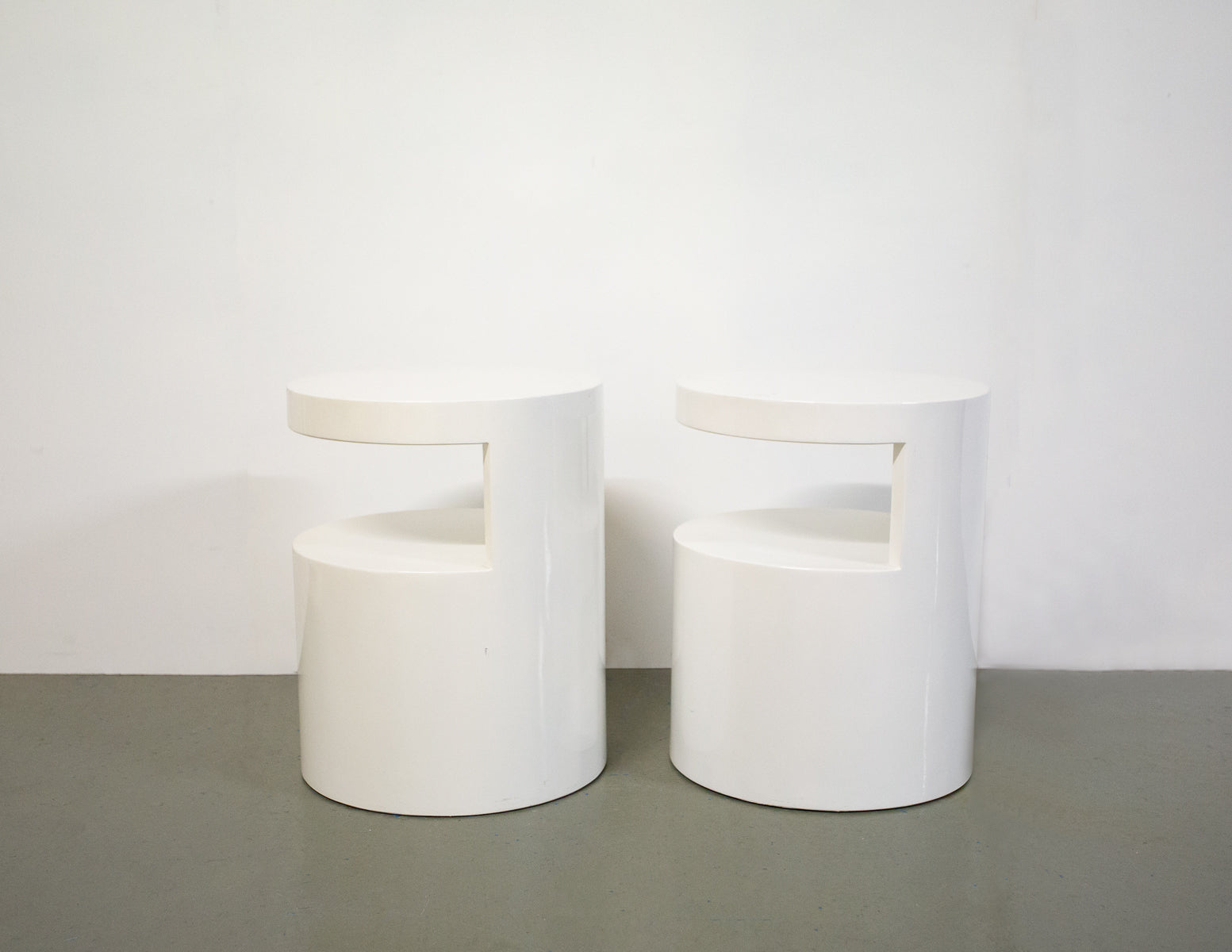 Modern High Gloss White Pair of Bedside Tables