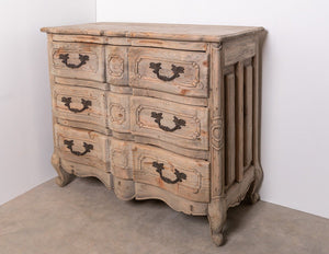 Clearance Sale!  Stunning La Maison Chic Amaury Chest of Drawers
