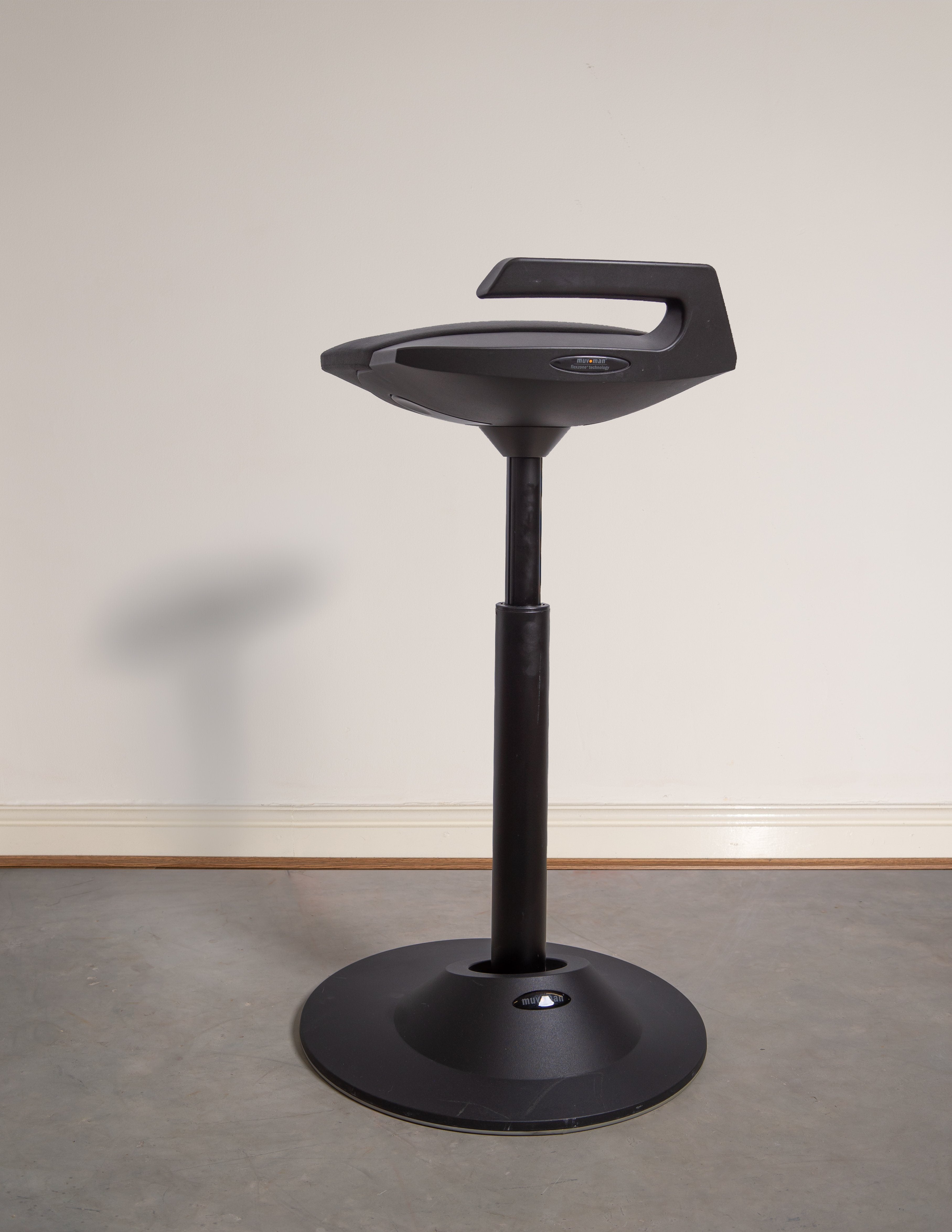 Aeris Muvman Leaning Office Stool Amazing Design and Comfort